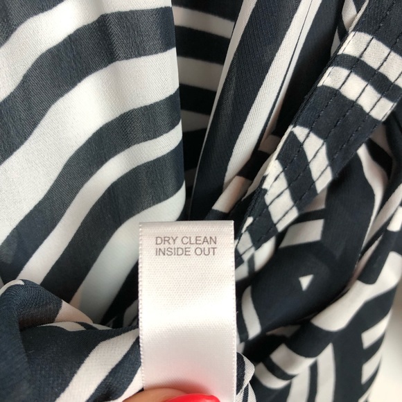 Banana republic long sleeve  belted dress. Size 0 - Picture 7 of 8